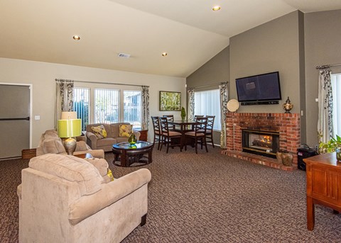 Pioneer Ridge Oregon City Apartments - Clubhouse